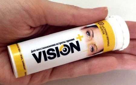 Фоток упаковки Vision+ в руках покупателя